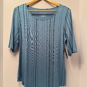 Women’s Apt 9 Elbow Sleeve Tee- Size Small